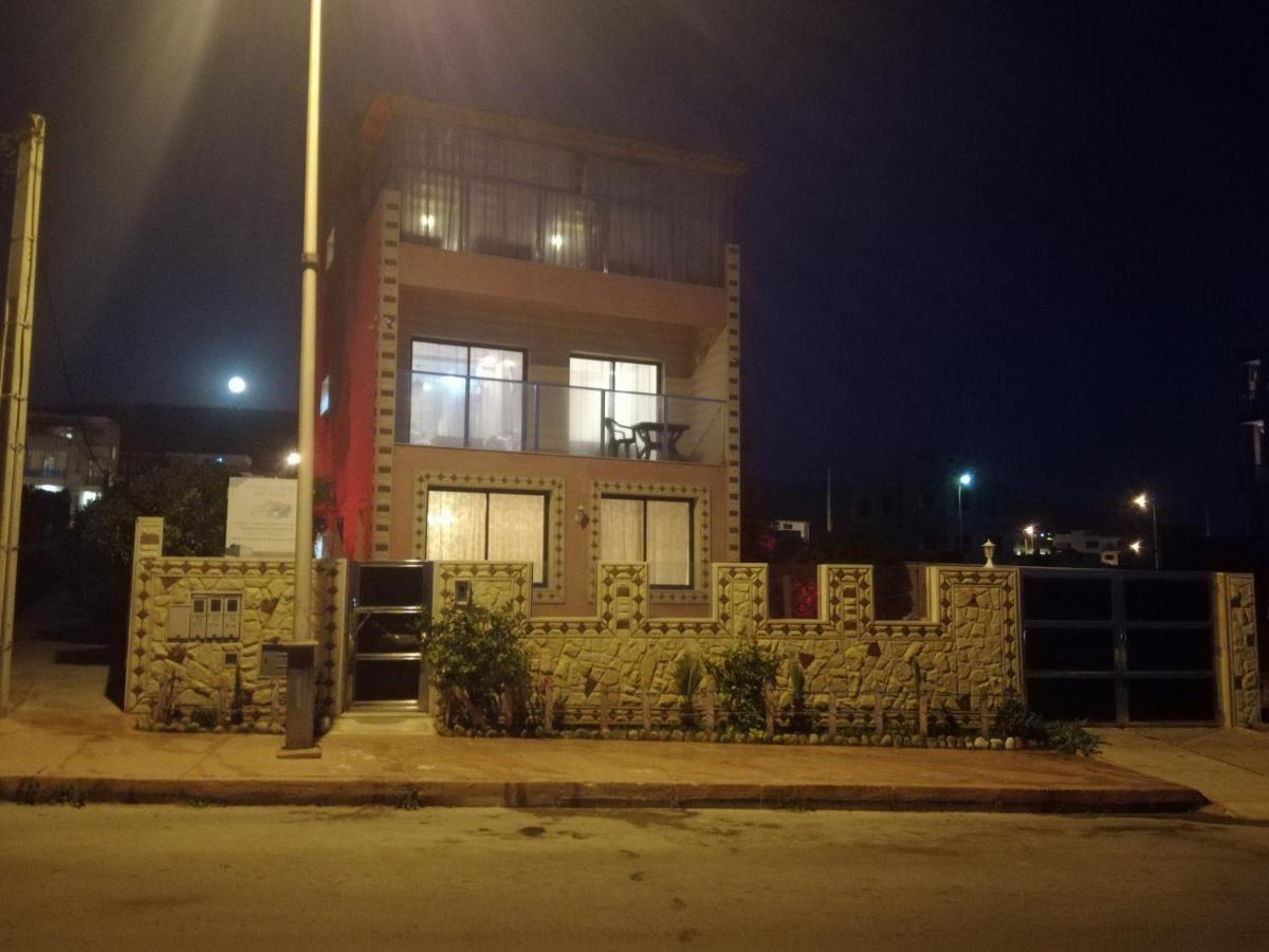 イムスワン Genova Surf House Bed & Breakfast エクステリア 写真