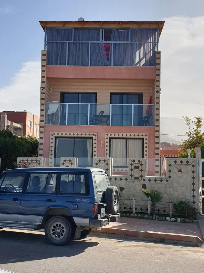 イムスワン Genova Surf House Bed & Breakfast エクステリア 写真